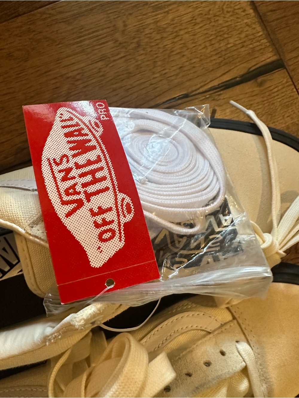 Vans - Picture 6 of 10